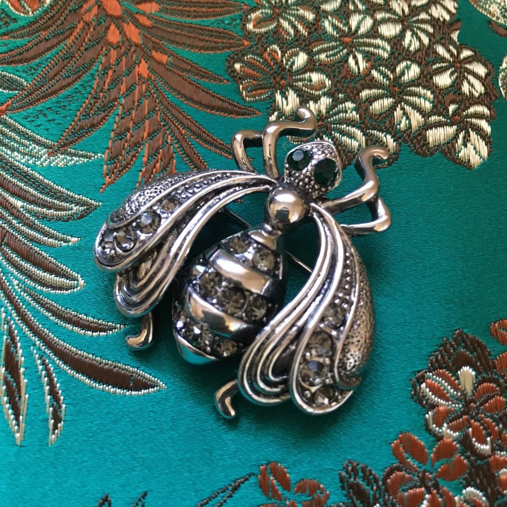 VTG Y2K Emerald Green Wasp Brooch Gothic Rhinestone Insect Pin